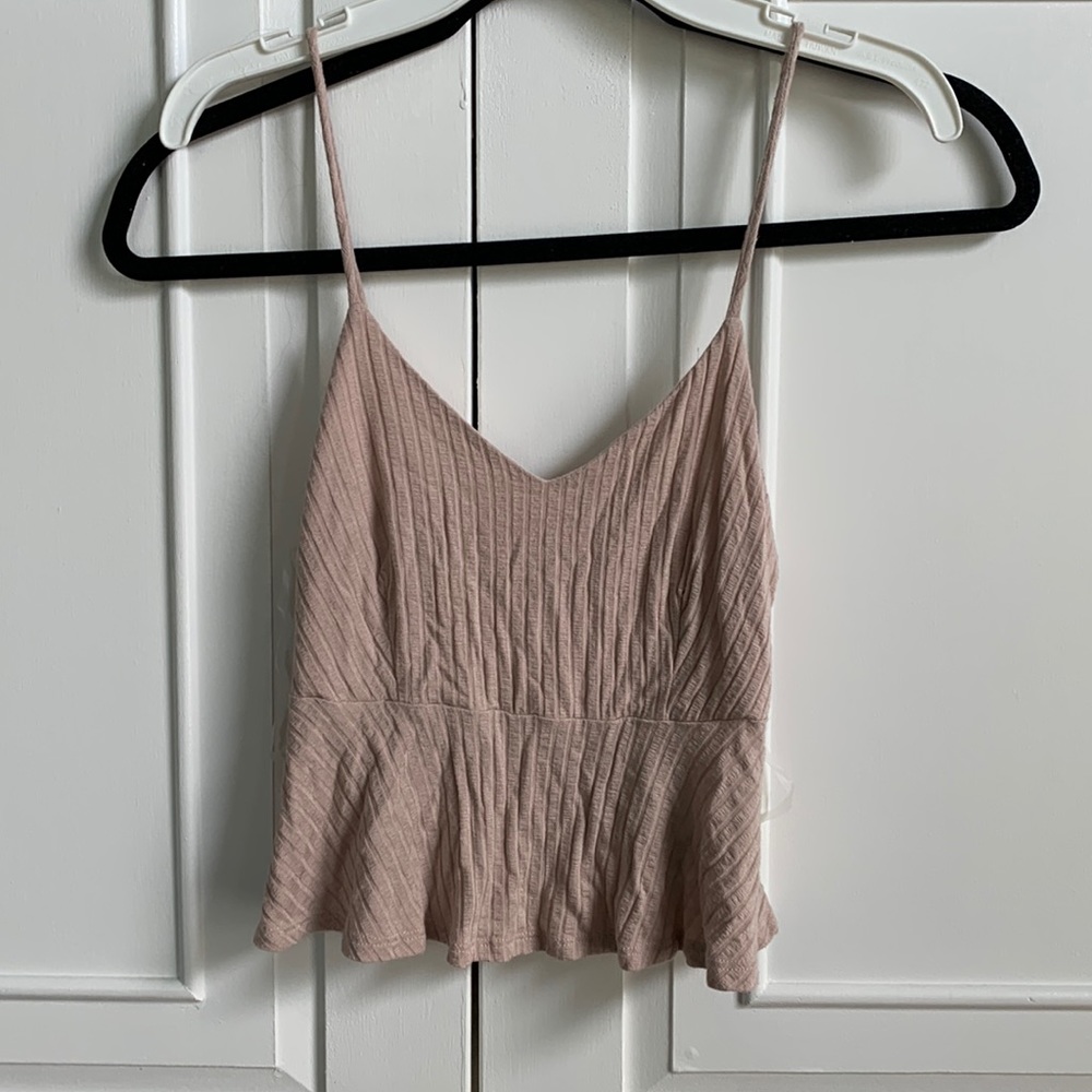 Pink cropped shirt